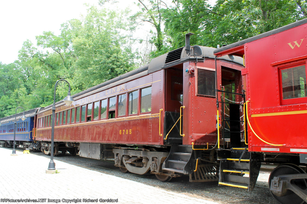 Parlor car 6795